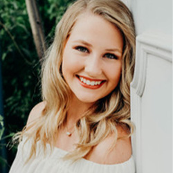 Kayce Drevline headshot