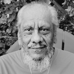 Luis A. Sierra headshot