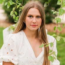 Shelby Landuyt Headshot