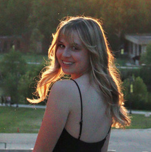 Ella Mainville headshot