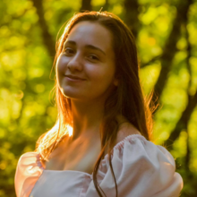 Samantha Burds headshot