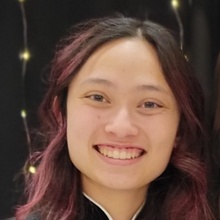 Stephanie Decker Headshot