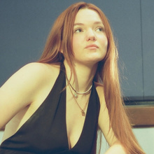 Norah Logan headshot