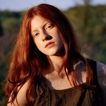 Elizabeth Nigg headshot