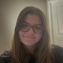 Abbie Talken headshot