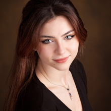 Jenna VanHoosier headshot